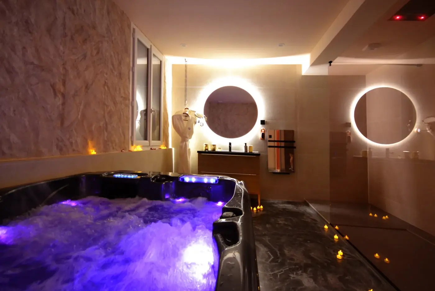 Suite NOTI Room avec spa privatif